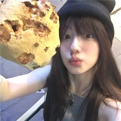 萨德侯爵夫人封面